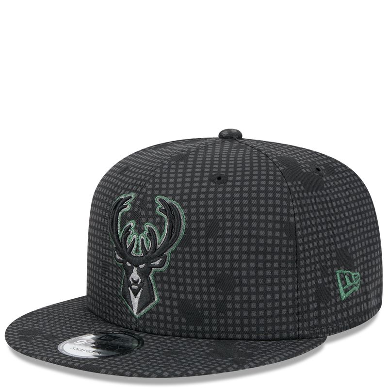 NEW ERA MILWAUKEE BUCKS POP OUTLINE 9FIFTY SNAPBACK HAT