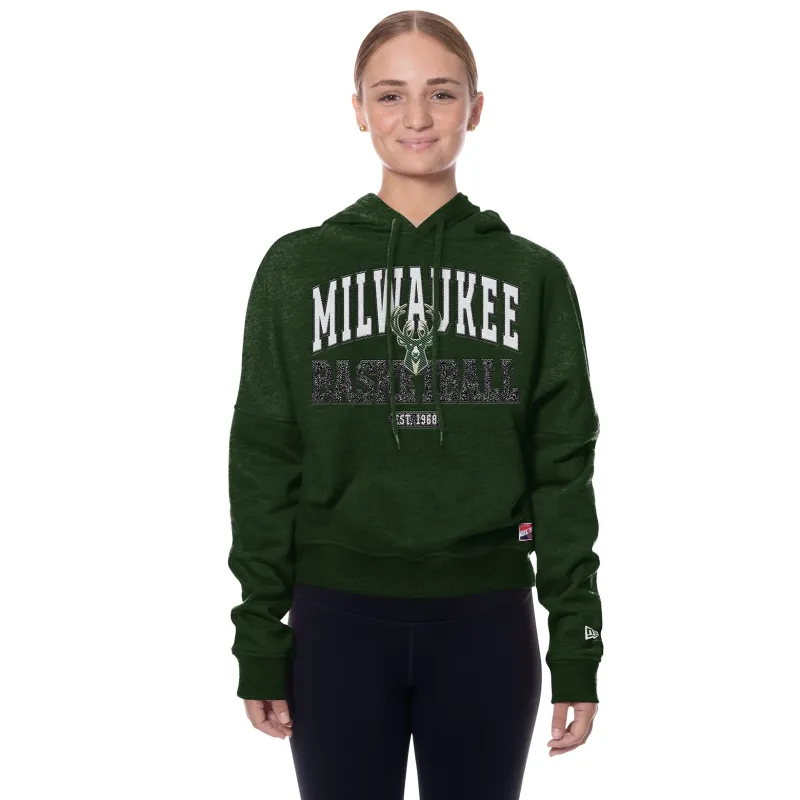 NEW ERA MILWAUKEE BUCKS WOMEN'S LEISURE THROW PULLOVER HOODIE 