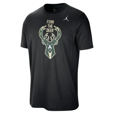 NIKE BUCKS STATEMENT ESSENTIAL LOGO TEE NIKE BUCKS STATEMENT ESSENTIAL LOGO TEE