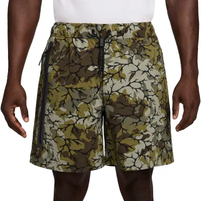 Detail of elastic waistband with external drawcord and cord lock