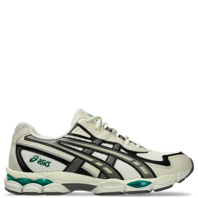 Lateral side profile of ASICS GEL-NYC 2055 with retro running-inspired design