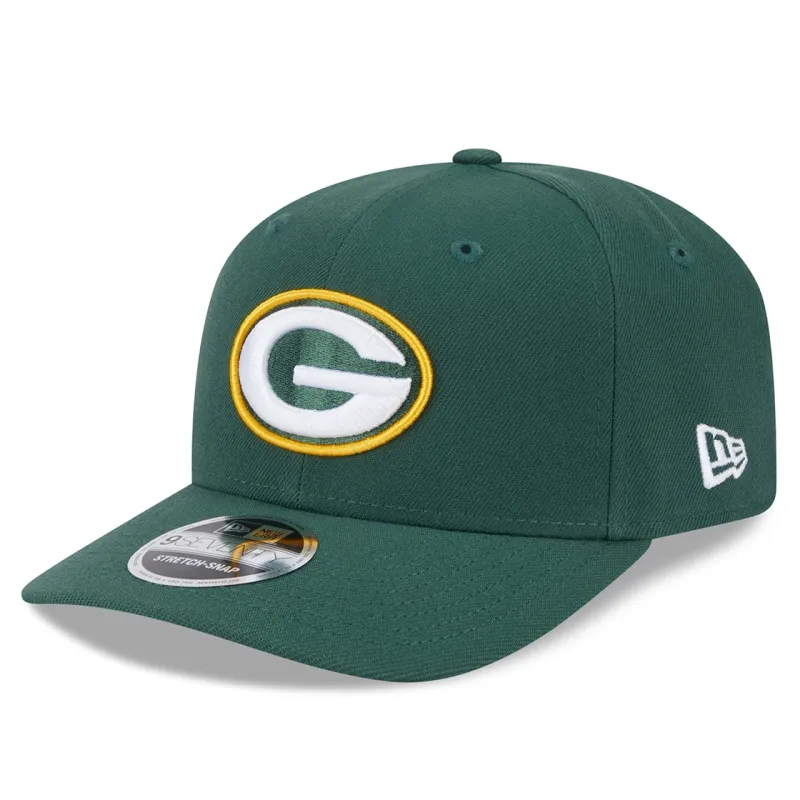 Green Bay Packers New Era 9SEVENTY team color snapback hat with embroidered Packers “G” logo on green crown.
