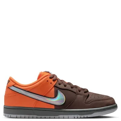 Side profile of the Nike SB Dunk Low Pro “Muni Fast Pass” in Safety Orange and Baroque Brown with an iridescent Swoosh