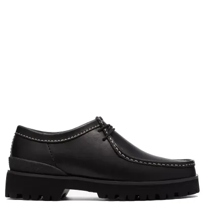 Clarks Walla Yukoner shoe in black leather side profile with contrast stitching and lug sole
