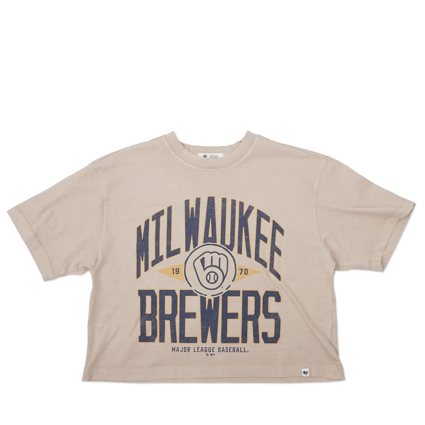 Front view of mojave cropped Brewers t-shirt with vintage graphic and relaxed fit.