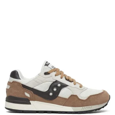 Lateral view of Saucony Shadow 5000 in Cocoa/Almond with suede overlays and black leather logo.