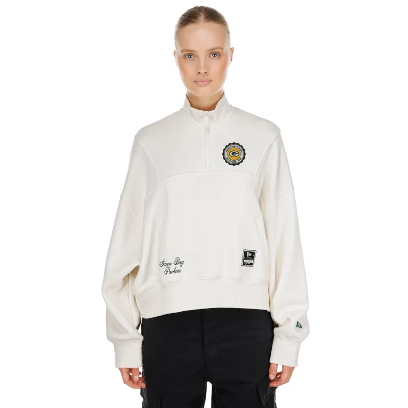 Front view of Dune New Era Packers women’s quarter-zip top with a team crest, script detail and front pockets.