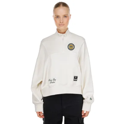 Front view of Dune New Era Packers women’s quarter-zip top with a team crest, script detail and front pockets.