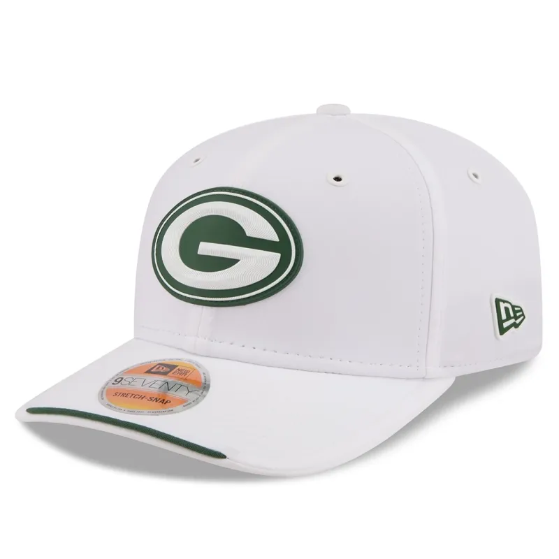 Left-angled view of white New Era Packers 9SEVENTY hat with a green silicone logo and curved visor accent.