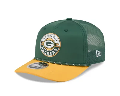 Angled front view of the Green/Gold New Era Packers 2-Tone Rope 9SEVENTY Hat with a rubberized team logo.