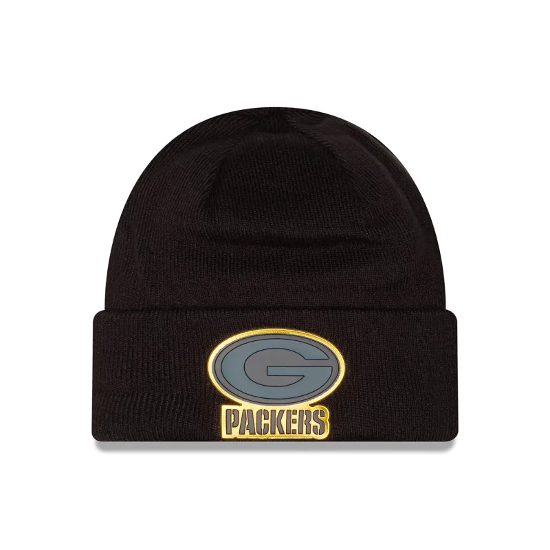 Front view of black New Era Packers Chrome cuff beanie with a grey G logo patch, gold outline and Packers lettering.