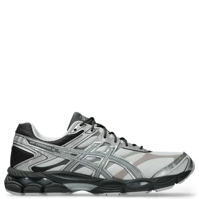 Outer side view of ASICS GEL-CUMULUS 16 showing silver overlays, model branding and GEL cushioning.