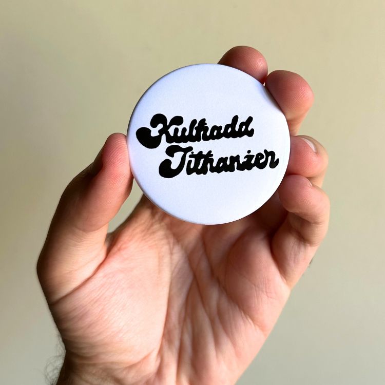 Kulħadd Jitħanżer Button Pin