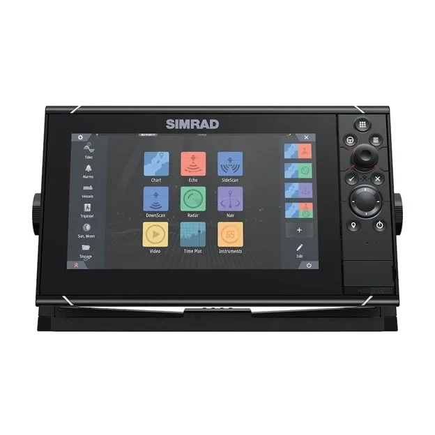 SIMRAD NSS 9 EVO3 schermo da 9 pollici con il GPS, ecoscandaglio e Wi-Fi. Include basemap mondiale.