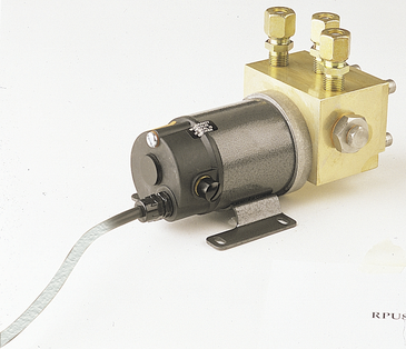 RPU-80US: Pompa reversibile. Per portata cilindro da 80 a 250 cm3. (Necessaria AC12). 12V DC