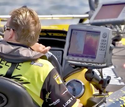 SUPPORTO PER SUPERFICIE LISCIA BARCA PER GPS, ECOSCANDAGLIO, RADAR RAM-MOUNT