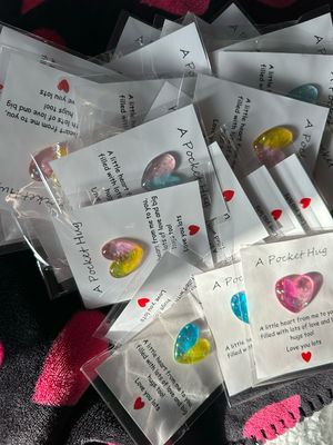 Acrylic Pocket hugs
