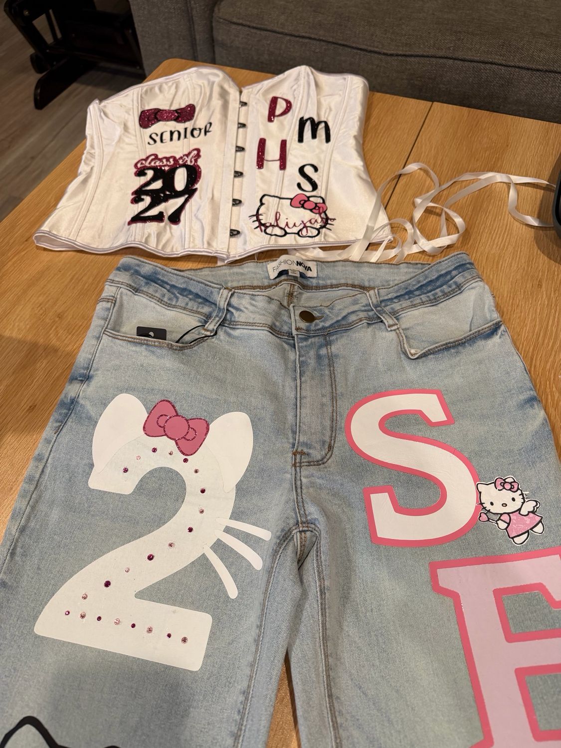 Senior Jeans/Senior Outfits