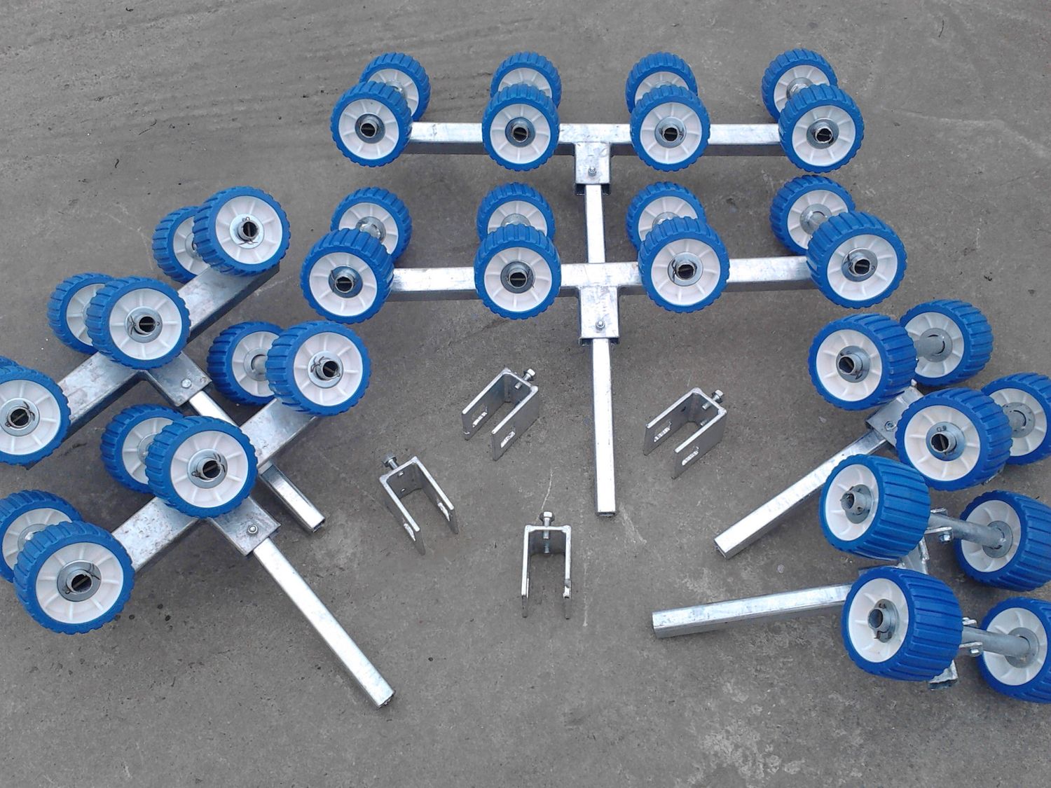 Rollercoaster trailer bunk to rollers conversion kit.