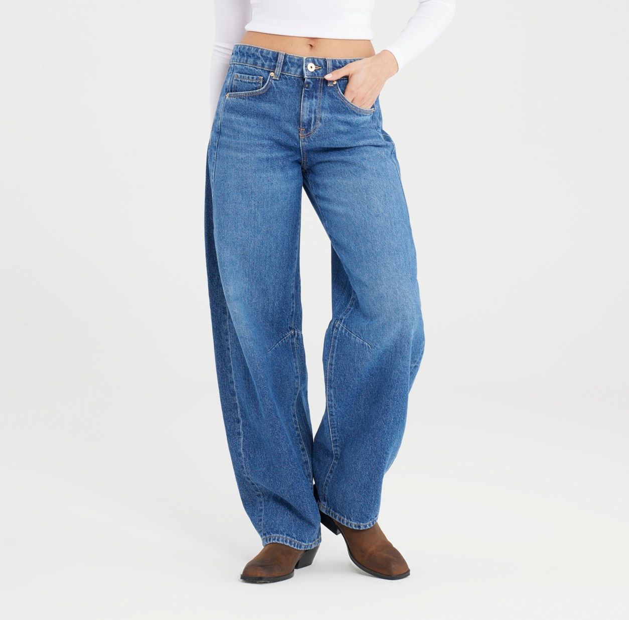 COJ Clara Medium Blue balloon