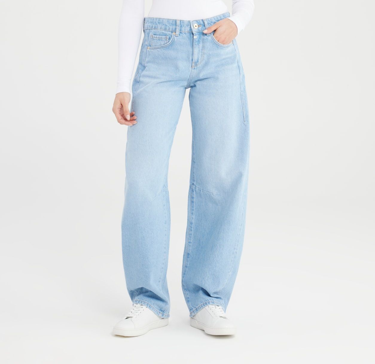 Clara Light  Blue balloon COJ