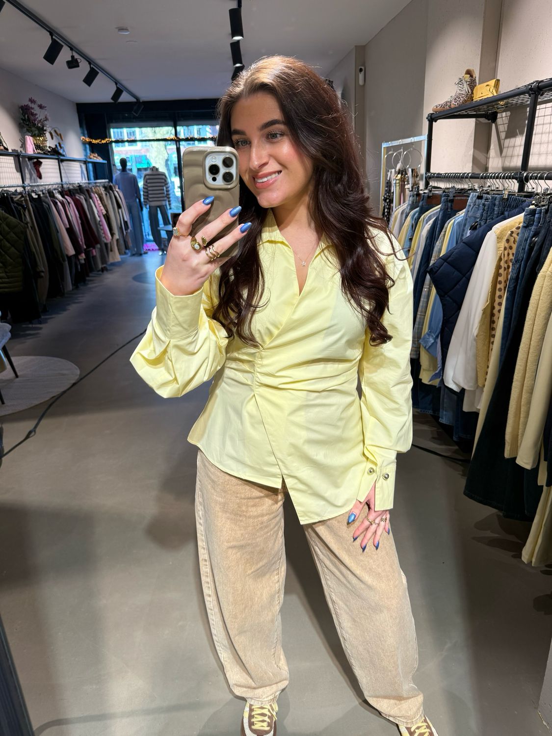 Isabella blouse butter yellow Isabella blouse butter yellow