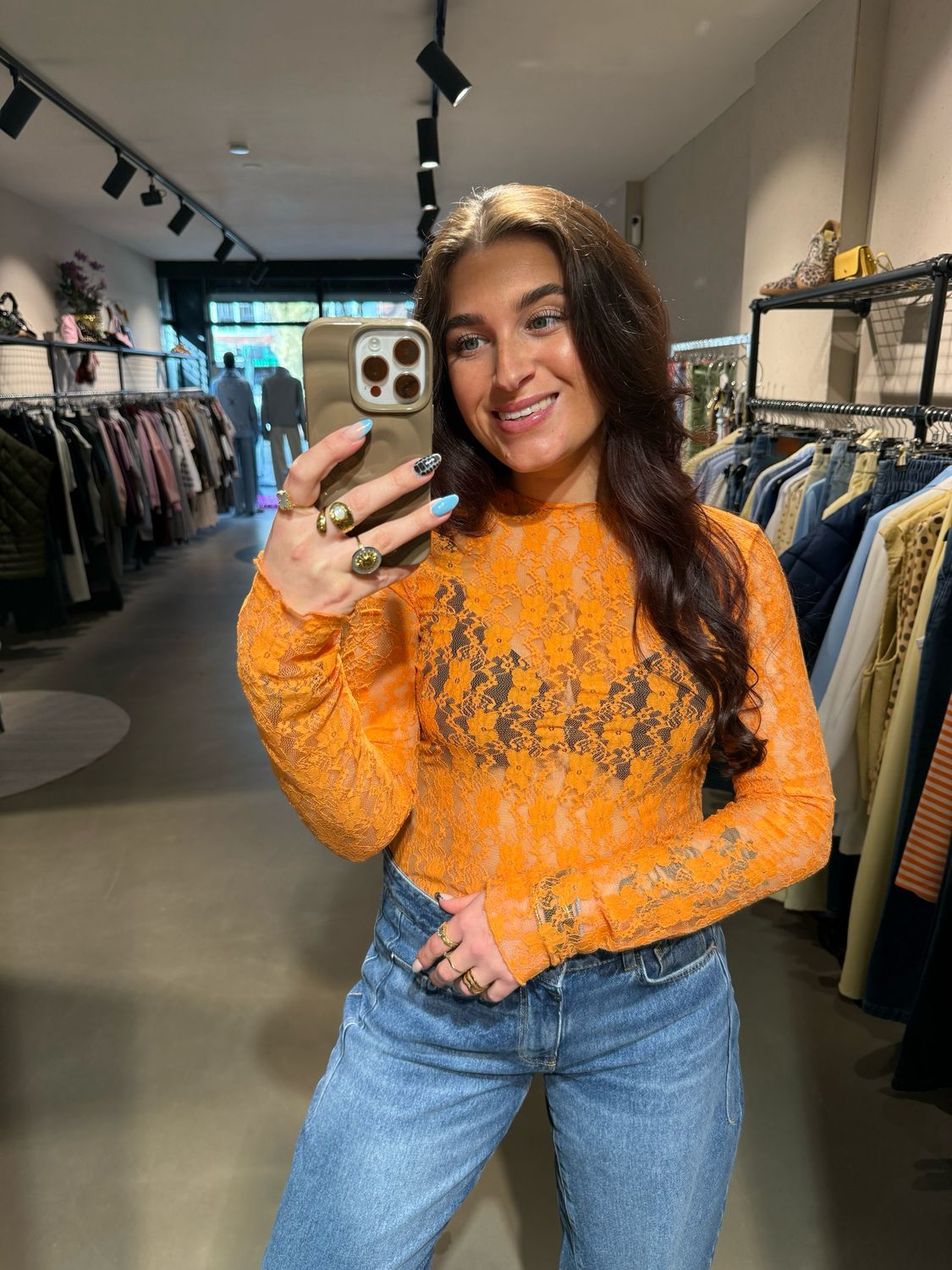 Lucy lace top oranje Lucy lace top oranje