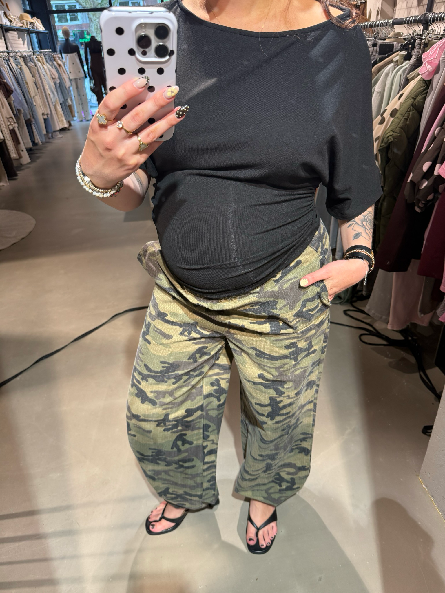 Novi vlindermodel tops black