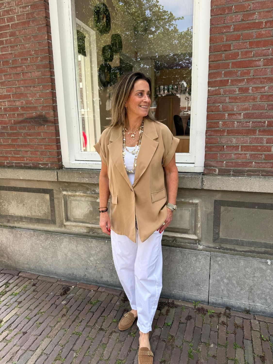 AMBIKA Addison blazer mouwloos khaki