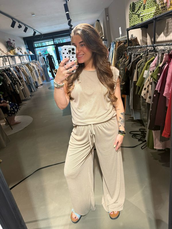 Sellie comfy co-ord set beige