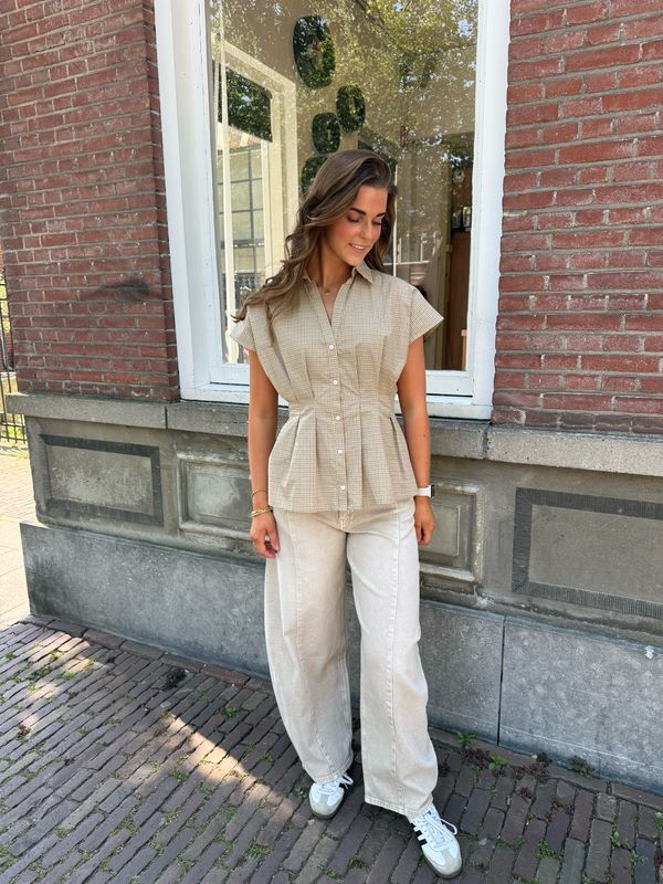 Bibian ruit getailleerde blouse camel