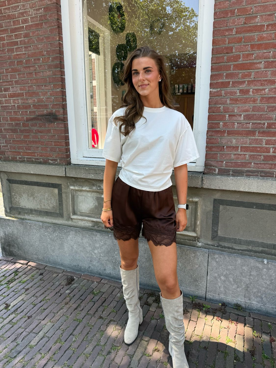 Donja lace short brown Donja lace short brown