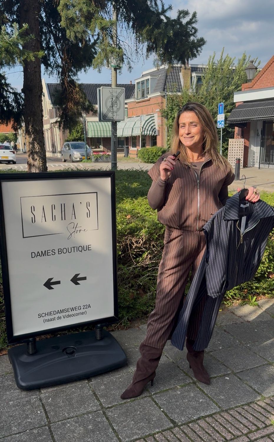 AMBIKA Drew gilet krijtstreep chocolate brown AMBIKA Drew gilet krijtstreep chocolate brown