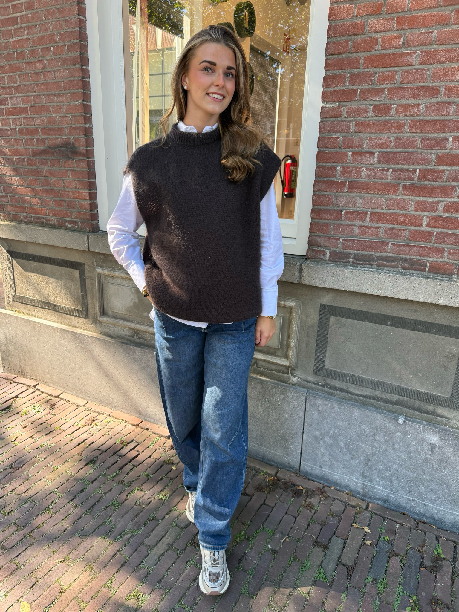 Betsy knit gilet spencer chocolate brown