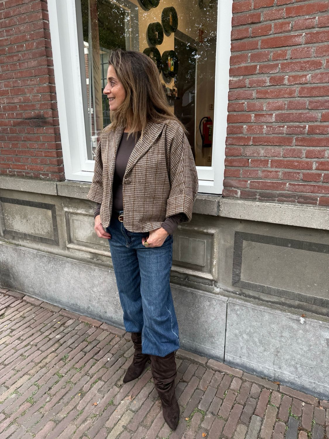 Nour cropped blazer ruit brown/beige Nour cropped blazer ruit brown/beige