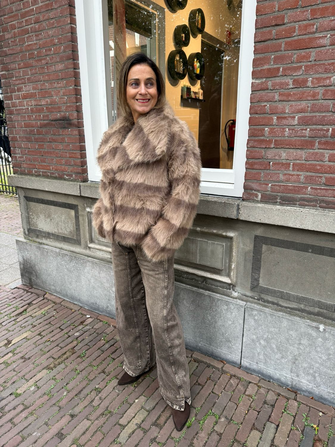 Carmen faux fur dames jas beige Carmen faux fur dames jas beige