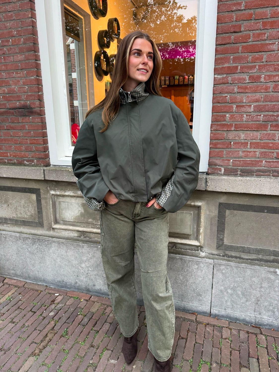 Lisanne jacket green met ruit details Lisanne jacket green met ruit details