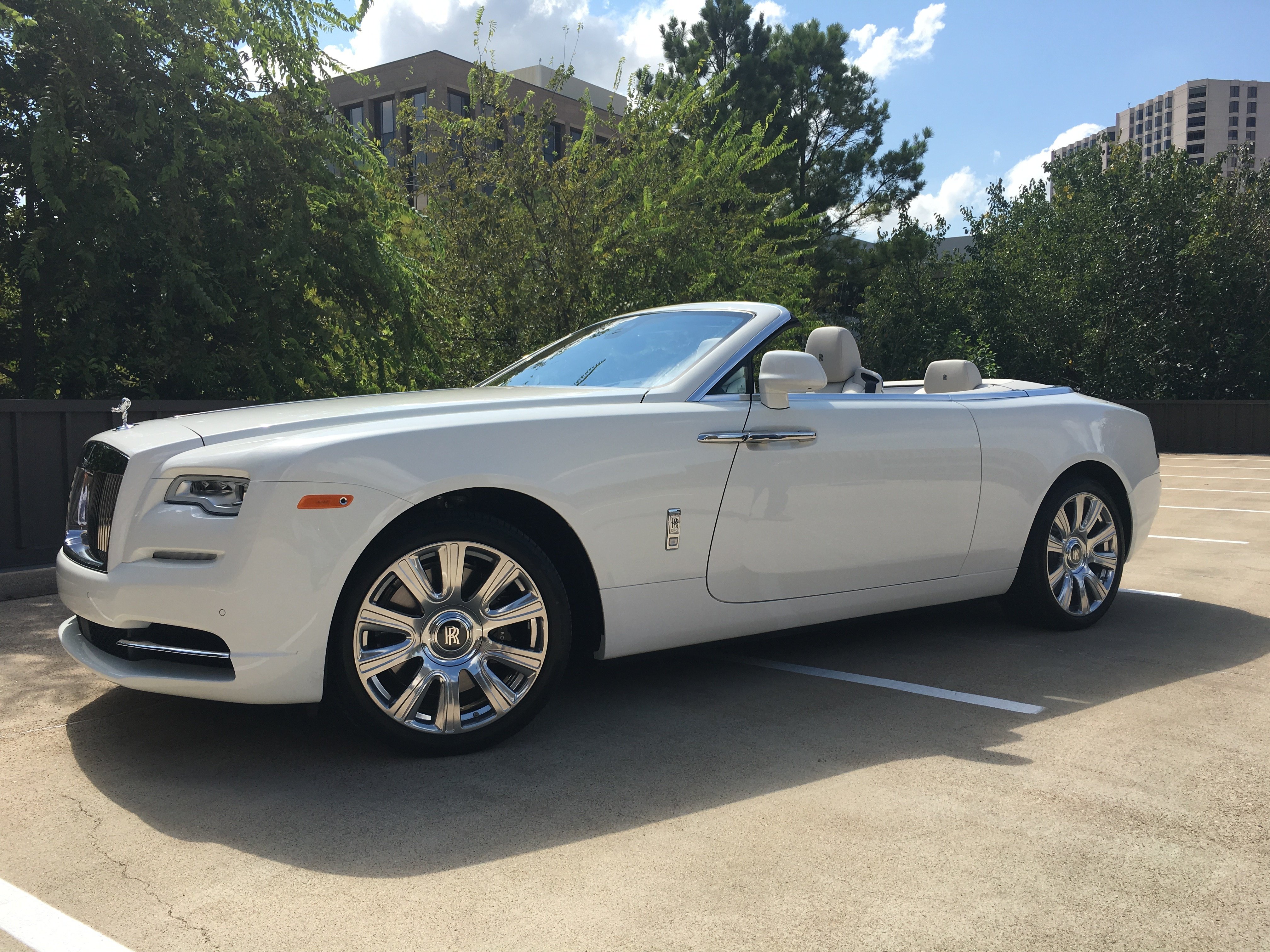 RollsRoyce shooting Car found abandoned on I10 in Houston  khoucom