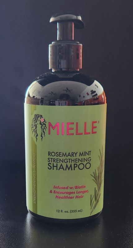 Mielle  Rosemary Mint Strengthening Biotin Shampoo