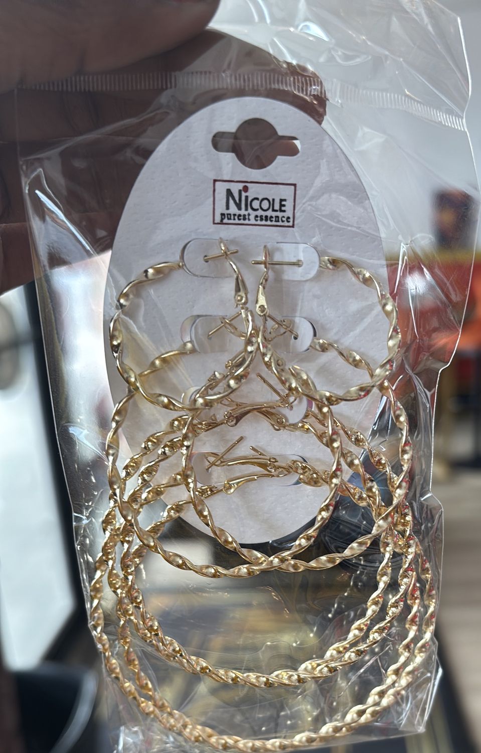 Nicole purest essence hoops