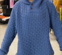 Knitted blue sweater XL