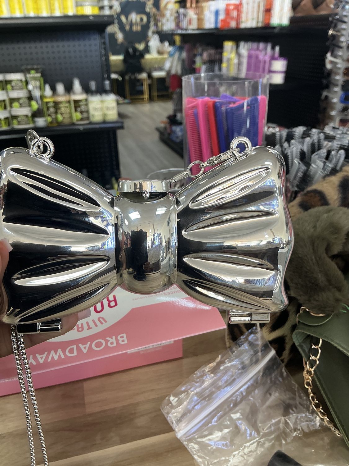 Elegant crossbody bow bag