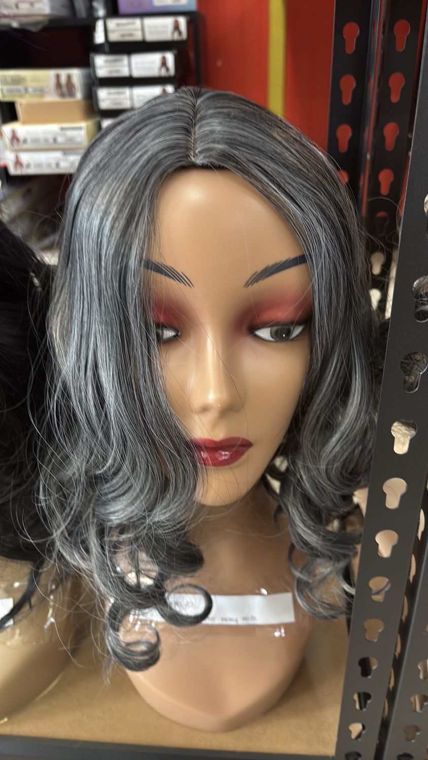 16in gray &amp; white wavy wig