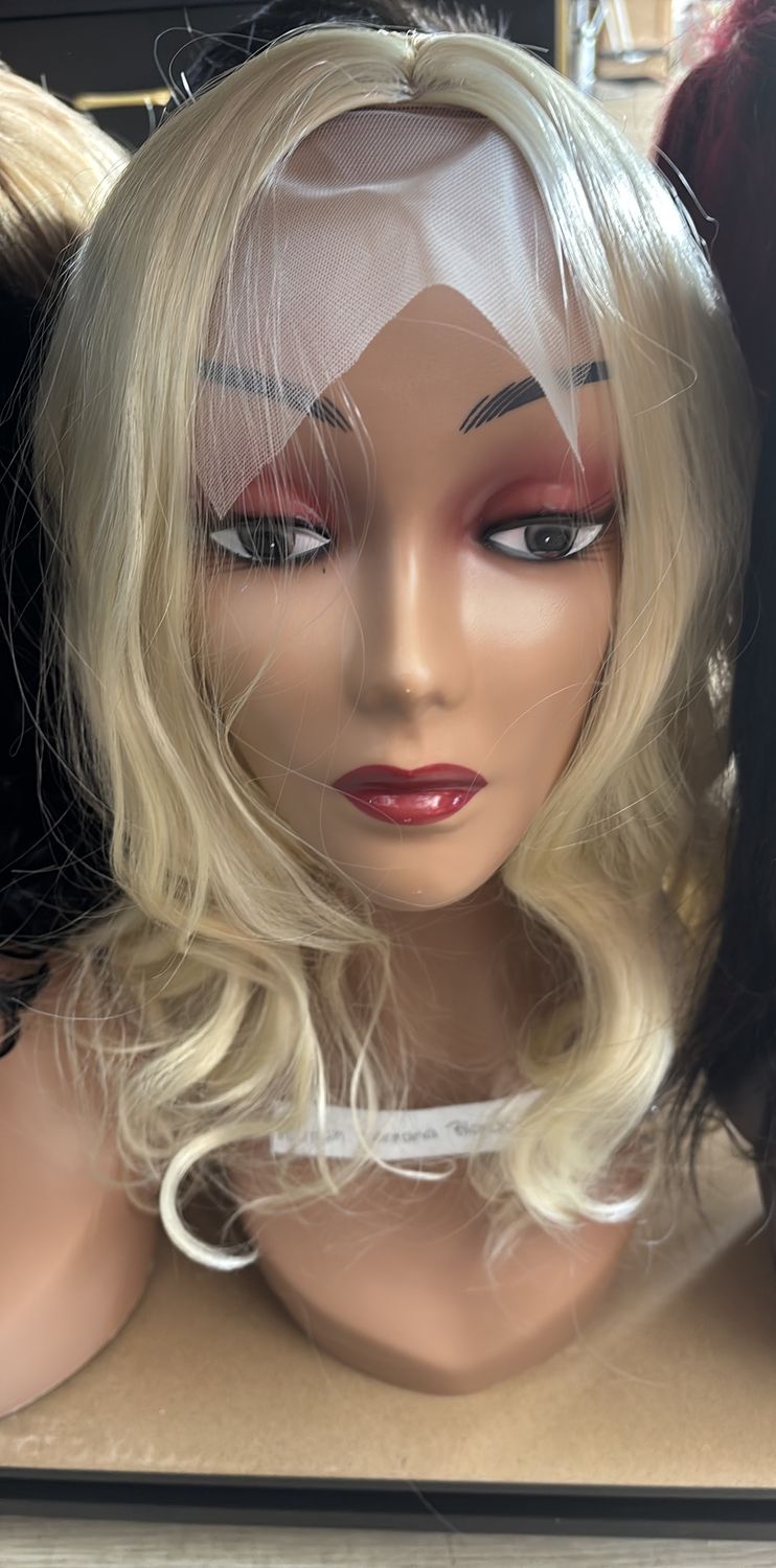 Hannah Montana blonde wig 