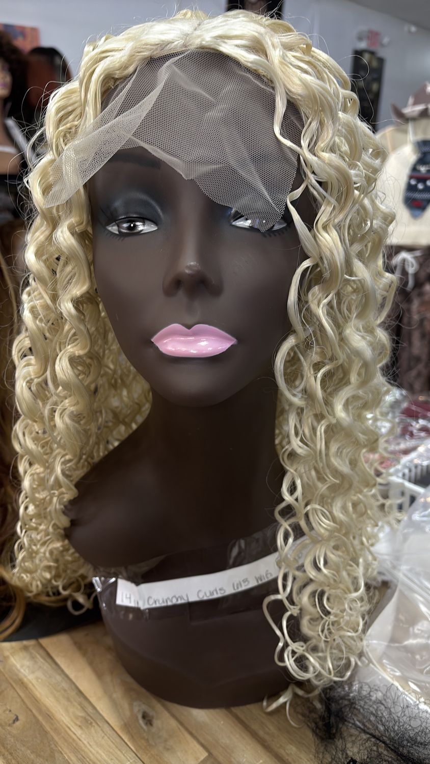 14in crunchy curls 613 wig