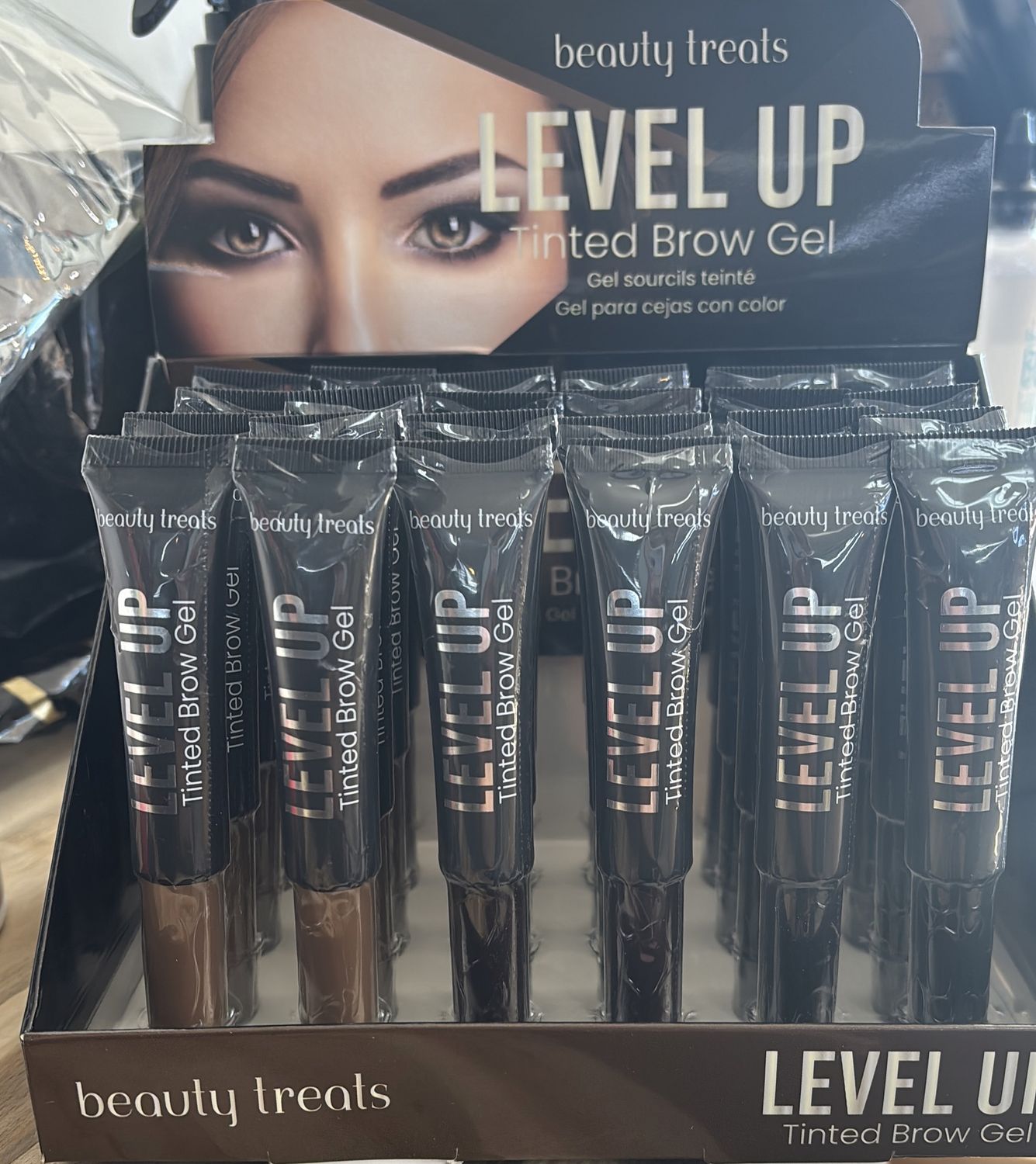 Level up tinted brow gel