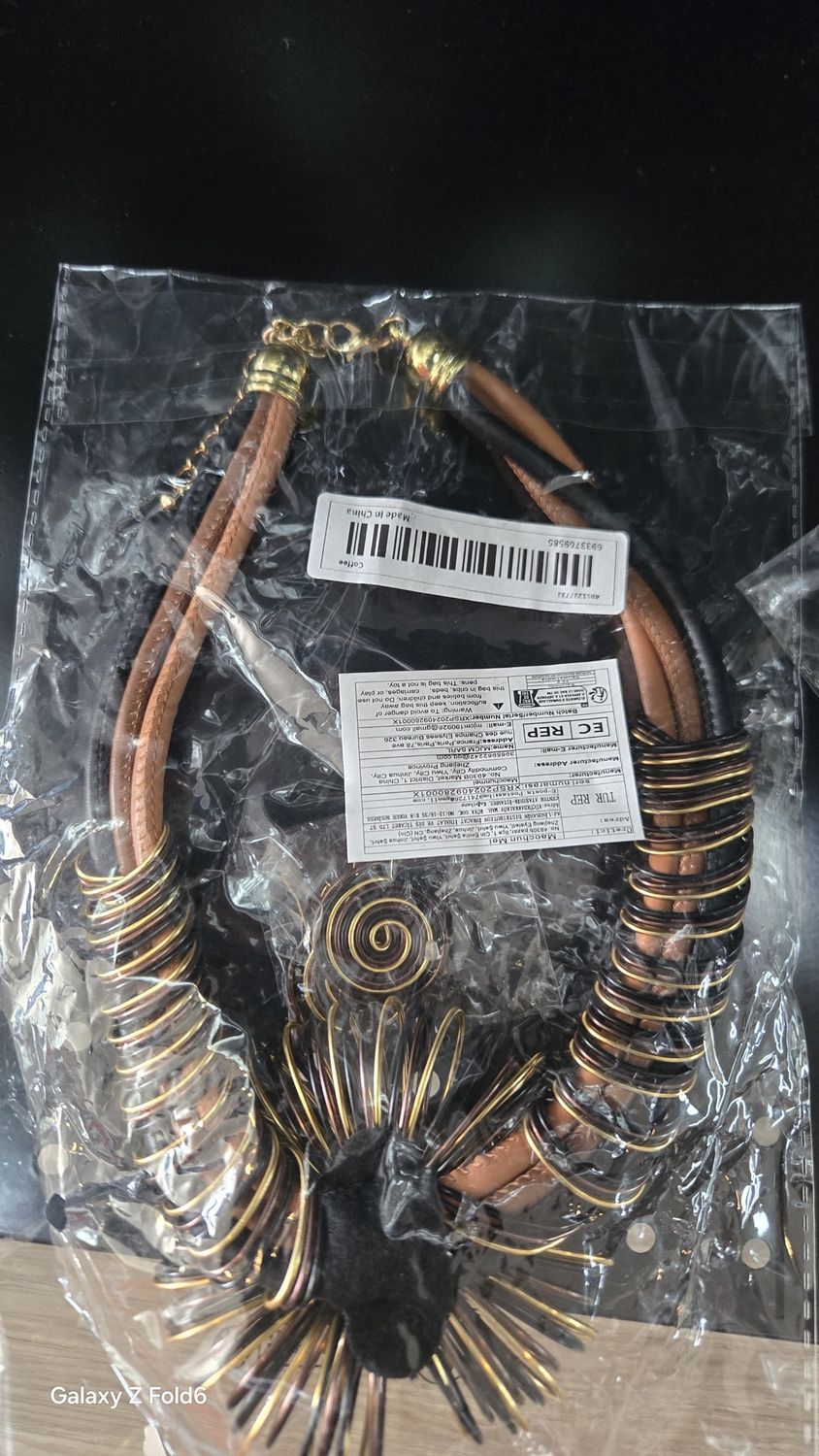 Necklace set black &amp; gold