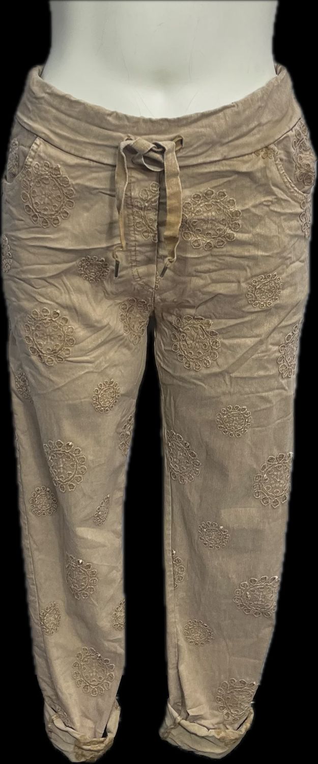 Travel Pant Embroidered O/S