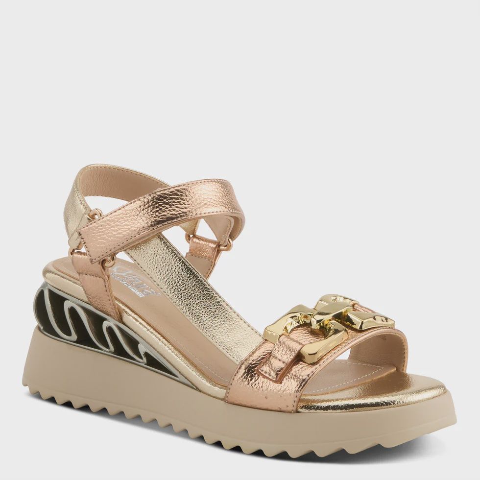 Fabilosi Spring Step Sandal, Size: 37/7