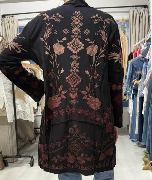 KIMIA EMBROIDERED JACKET
